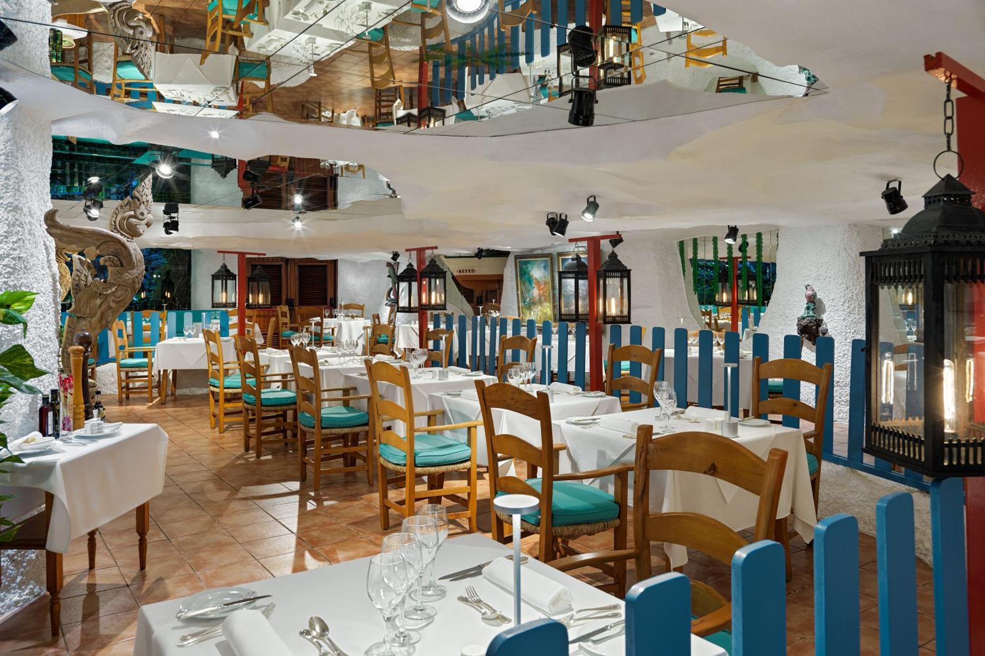 호텔 보타니코 이 오리엔탈 스파 가든 푸에르토 드 라 크루즈 외부 사진 Restaurant in the hotel
